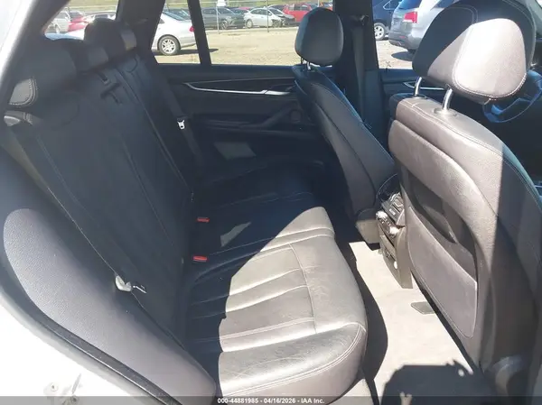 5UXKT0C52J0W02258 2018 BMW X5 - Image 8