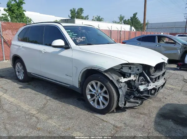 5UXKT0C53G0S75796 2016 BMW X5 - Image 1