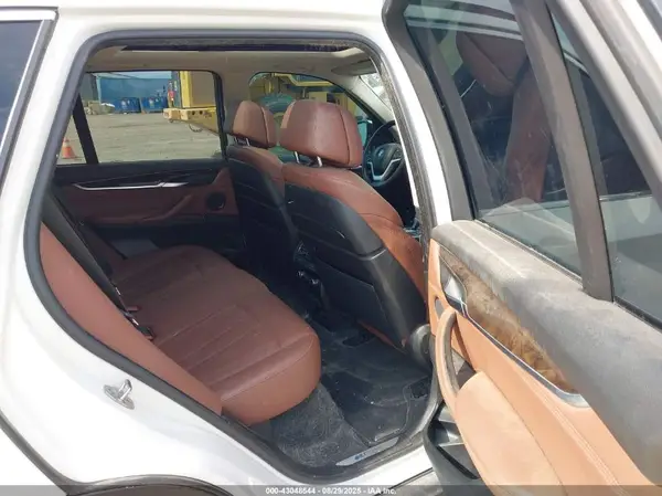 5UXKT0C53G0S79248 2016 BMW X5 - Image 8