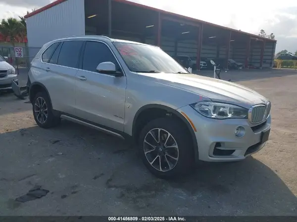 5UXKT0C53J0V98060 2018 BMW X5 - Image 1
