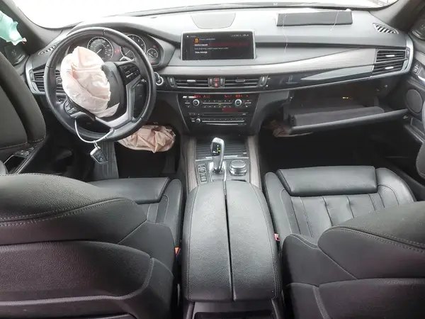 5UXKT0C53J0V98916 2018 BMW X5 - Image 8
