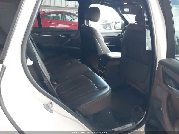 5UXKT0C53J0W03208 2018 BMW X5 - Image 8