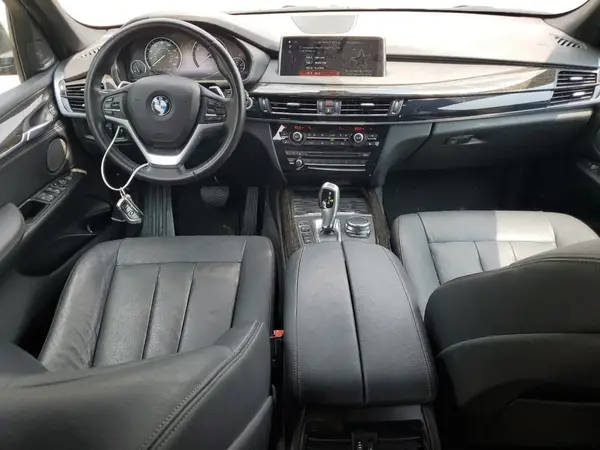 5UXKT0C54J0V99461 2018 BMW X5 - Image 8