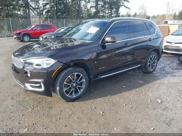 5UXKT0C54J0W00883 2018 BMW X5 - Image 2