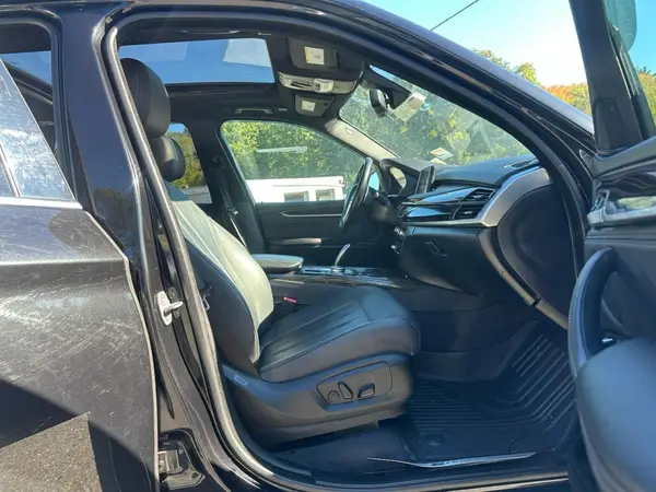 5UXKT0C54J0W01404 2018 BMW X5 - Image 8