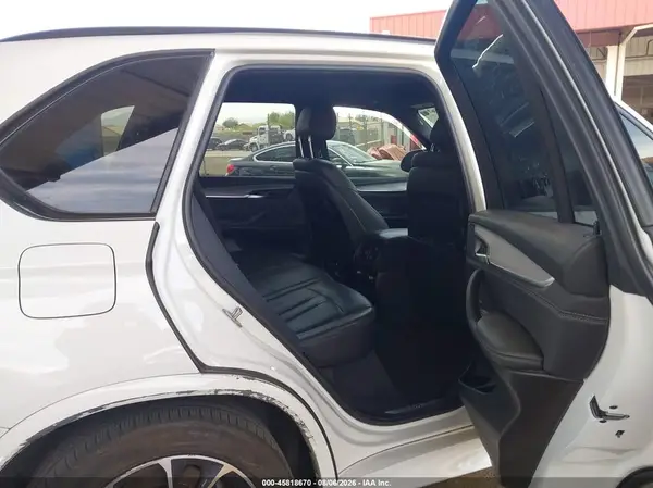 5UXKT0C54J0W01533 2018 BMW X5 - Image 8