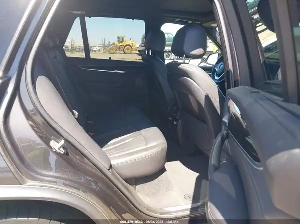 5UXKT0C54J0W02004 2018 BMW X5 - Image 8