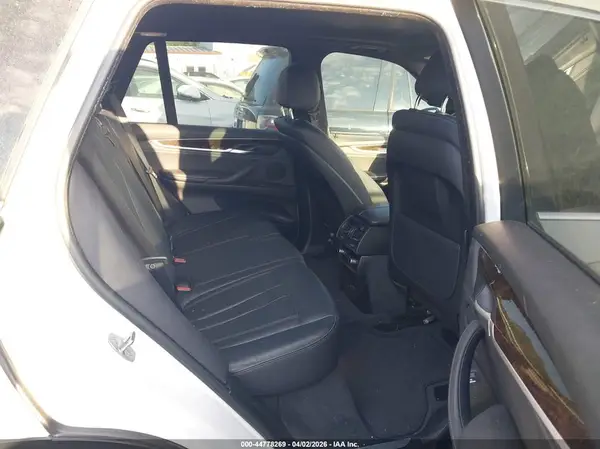 5UXKT0C54J0W03010 2018 BMW X5 - Image 8