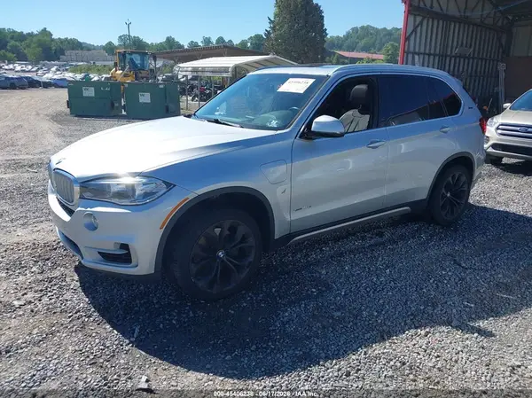 5UXKT0C55J0V98836 2018 BMW X5 - Image 2