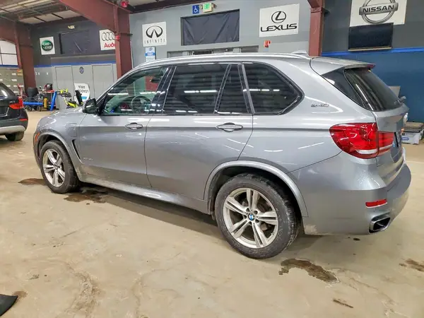 5UXKT0C55J0V98948 2018 BMW X5 - Image 2