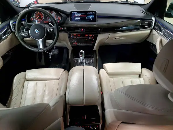 5UXKT0C55J0V98948 2018 BMW X5 - Image 8
