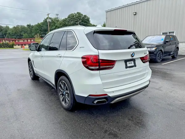 5UXKT0C55J0W02707 2018 BMW X5 - Image 2