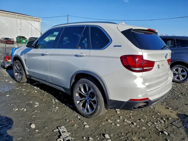 5UXKT0C55J0W03548 2018 BMW X5 - Image 2