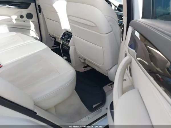 5UXKT0C56G0S75677 2016 BMW X5 - Image 8