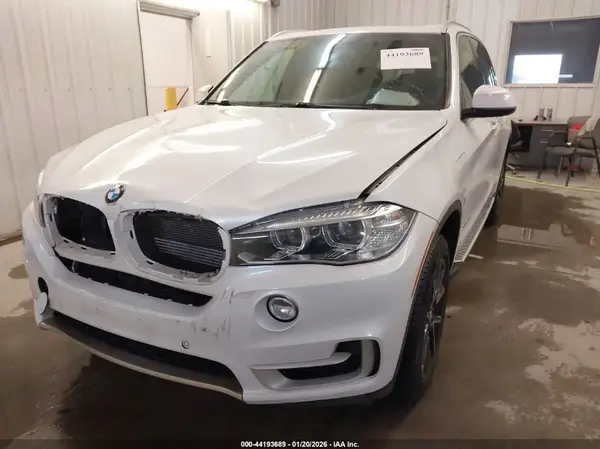 5UXKT0C56J0V99249 2018 BMW X5 - Image 2