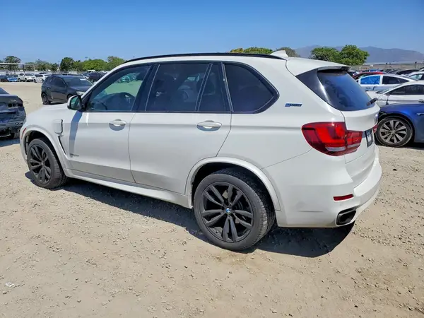 5UXKT0C56J0V99493 2018 BMW X5 - Image 2