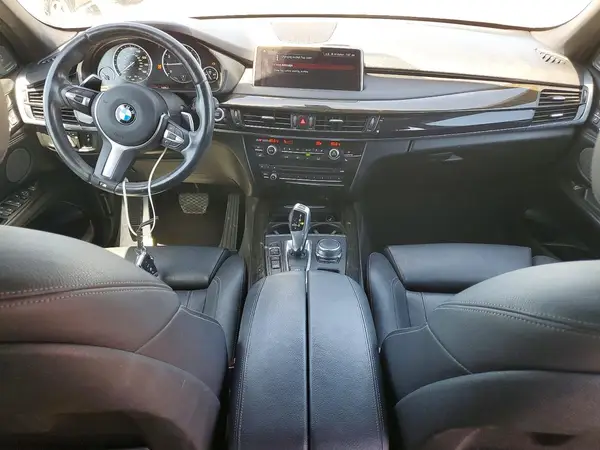 5UXKT0C56J0V99493 2018 BMW X5 - Image 8