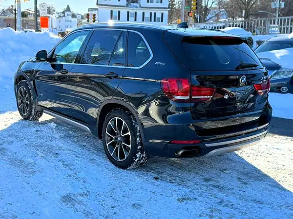 5UXKT0C56J0V99901 2018 BMW X5 - Image 2