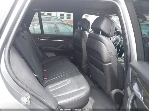 5UXKT0C56J0W00156 2018 BMW X5 - Image 8