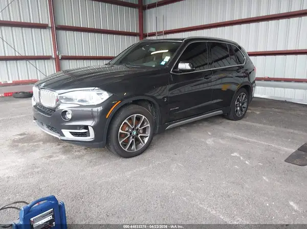 5UXKT0C56J0W00464 2018 BMW X5 - Image 2