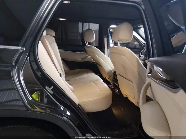 5UXKT0C56J0W00464 2018 BMW X5 - Image 8