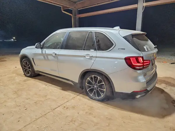 5UXKT0C56J0W00965 2018 BMW X5 - Image 2