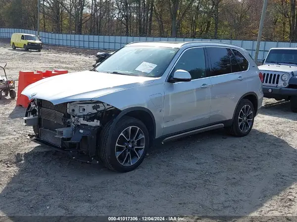 5UXKT0C56J0W02814 2018 BMW X5 - Image 2