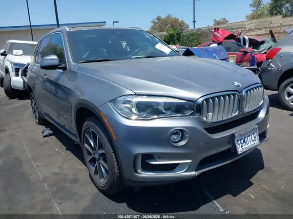 5UXKT0C56J0W02991 2018 BMW X5 - Image 1