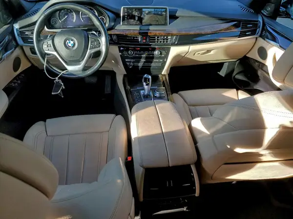 5UXKT0C57J0V99969 2018 BMW X5 - Image 8