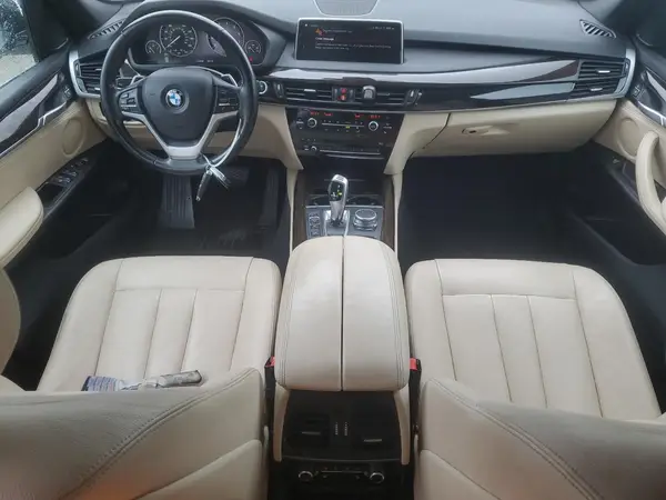 5UXKT0C57J0W02806 2018 BMW X5 - Image 8