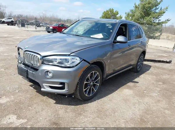 5UXKT0C57J0W03728 2018 BMW X5 - Image 2