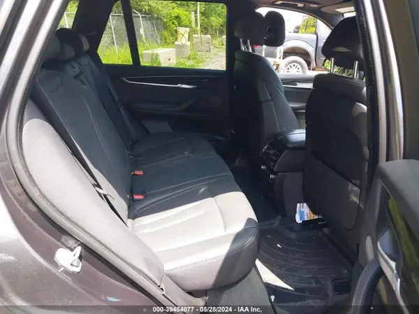 5UXKT0C57J0W03843 2018 BMW X5 - Image 8