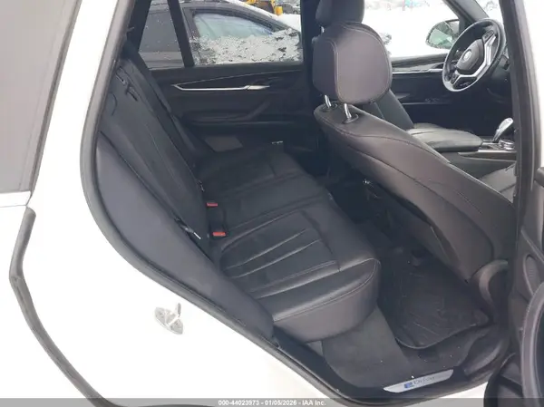5UXKT0C58J0V99737 2018 BMW X5 - Image 8