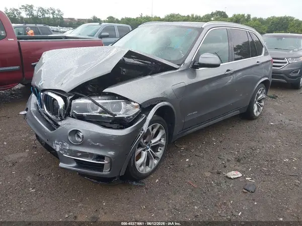 5UXKT0C58J0W00000 2018 BMW X5 - Image 2