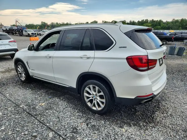 5UXKT0C58J0W00305 2018 BMW X5 - Image 2