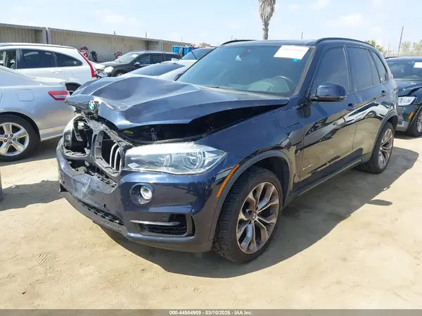 5UXKT0C58J0W01664 2018 BMW X5 - Image 2