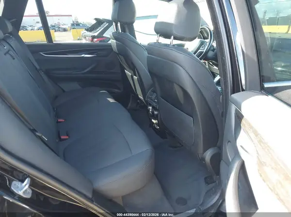 5UXKT0C58J0W02796 2018 BMW X5 - Image 8