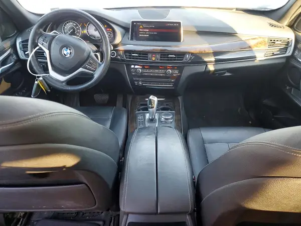 5UXKT0C59J0W00216 2018 BMW X5 - Image 8