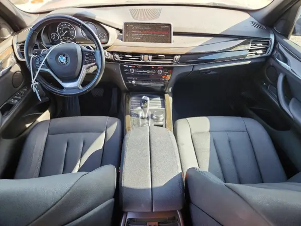 5UXKT0C59J0W03780 2018 BMW X5 - Image 8