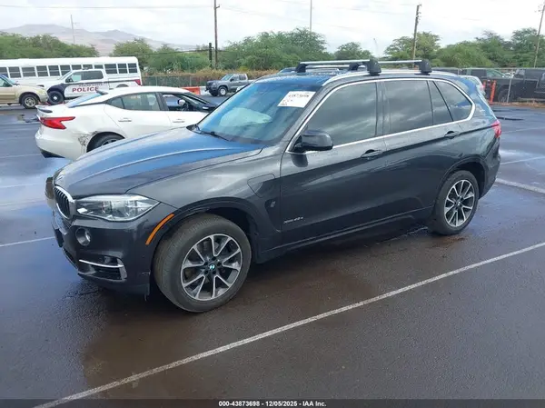 5UXKT0C59J0W03889 2018 BMW X5 - Image 2