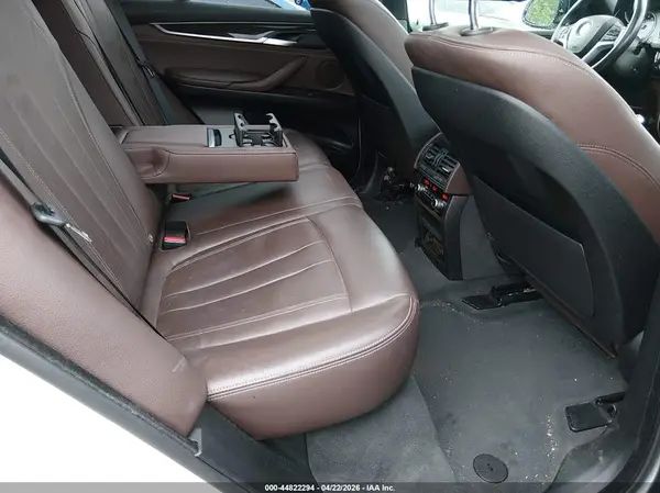 5UXKT0C5XJ0W00659 2018 BMW X5 - Image 8