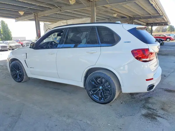 5UXKT0C5XJ0W00774 2018 BMW X5 - Image 2
