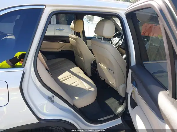 5UXKT0C5XJ0W01150 2018 BMW X5 - Image 8
