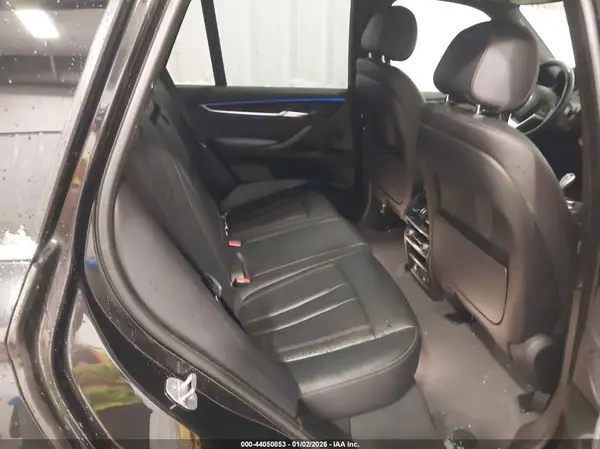 5UXKT0C5XJ0W02024 2018 BMW X5 - Image 8