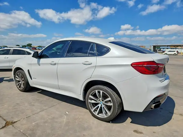 5UXKU2C36H0X46932 2017 BMW X6 - Image 2