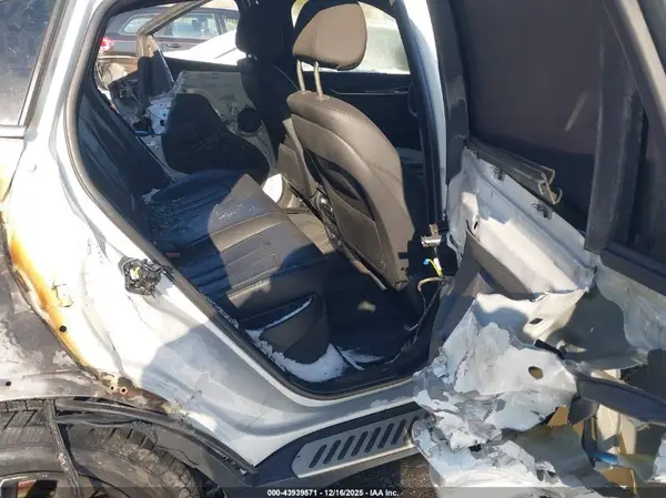 5UXKU2C38H0U28858 2017 BMW X6 - Image 8