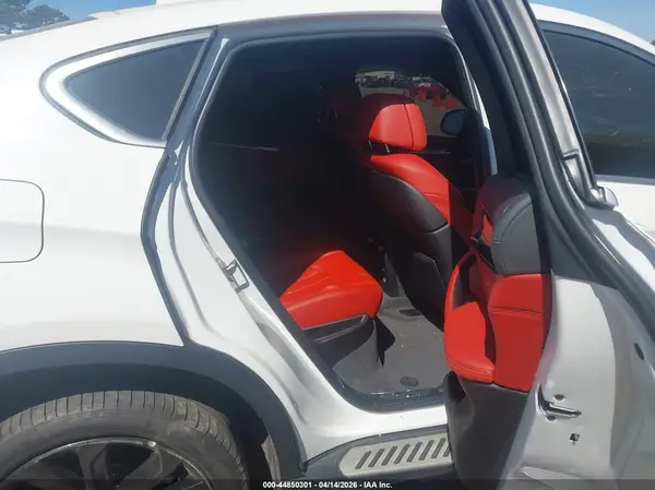 5UXKU2C50K0Z65572 2019 BMW X6 - Image 8