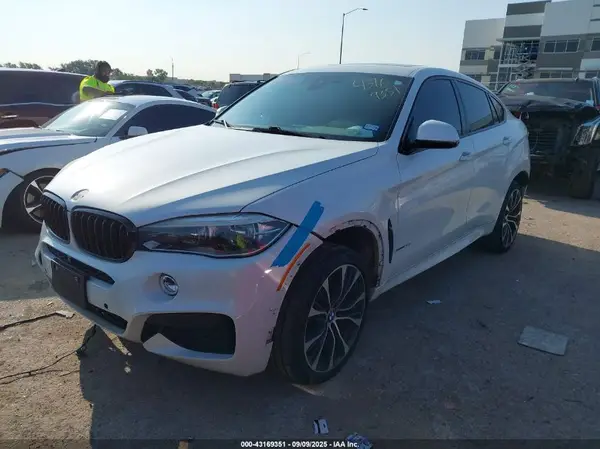 5UXKU2C50K0Z65765 2019 BMW X6 - Image 2