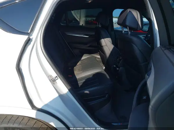 5UXKU2C50K0Z65765 2019 BMW X6 - Image 8