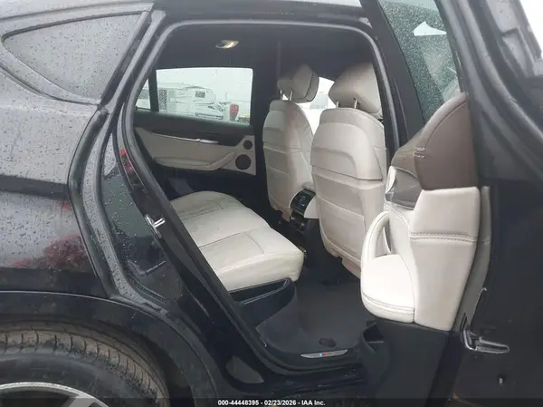 5UXKU2C53H0N85196 2017 BMW X6 - Image 8